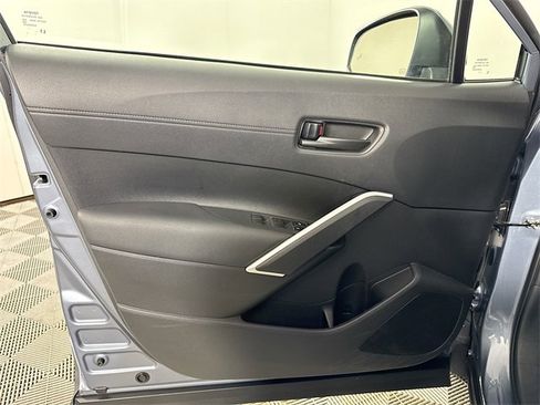 Used 2024 Toyota Corolla Cross LE image 13