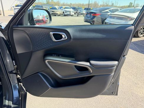 Used 2021 Kia Soul S image 20