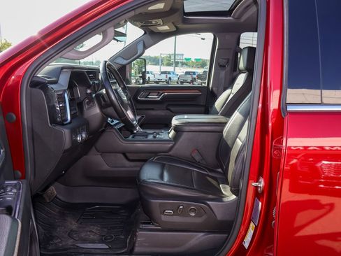 Used 2024 GMC Sierra 2500 Denali w/ Denali Reserve Package AWD/4WD image 8