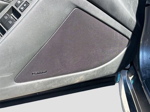 Used 2014 INFINITI Q60 Convertible w/ Premium Package image 19