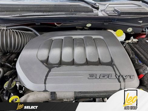 Used 2020 Dodge Grand Caravan SE image 29