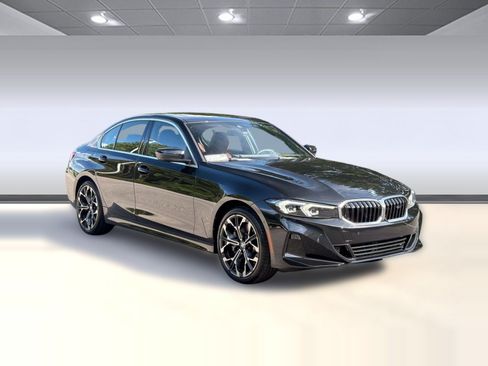 Used 2025 BMW 330i Sedan RWD image 6
