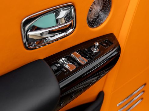 Used 2022 Rolls-Royce Phantom Extended Wheelbase image 24