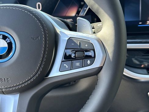 New 2026 BMW X5 xDrive50e w/ Executive Package image 23