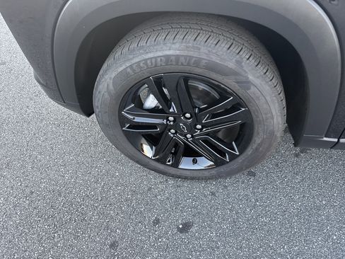 Used 2025 Chevrolet Trax ACTIV image 14