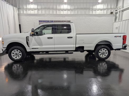Used 2024 Ford F250 XLT image 2