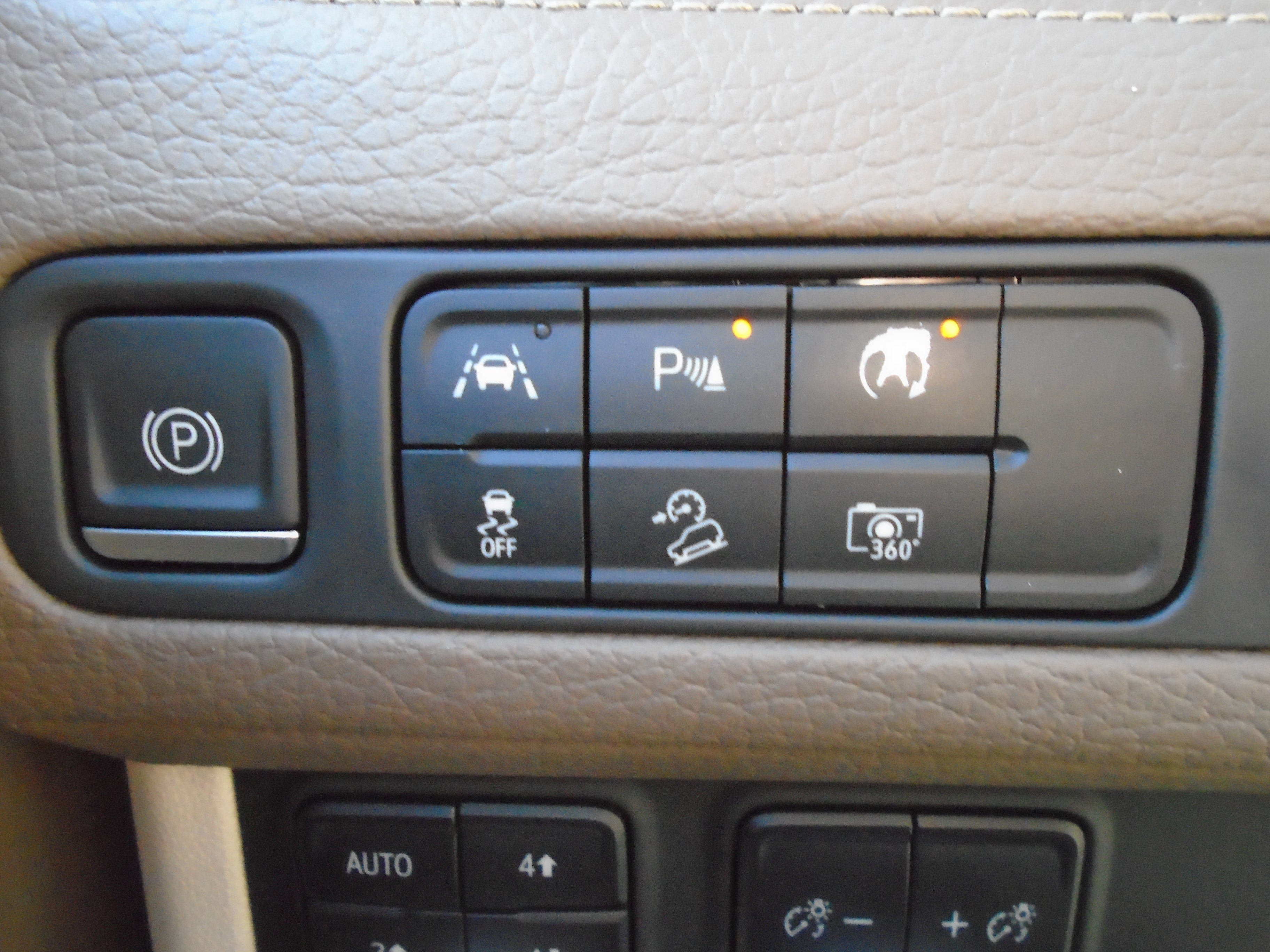 Used 2023 GMC Yukon Denali AWD/4WD image 73