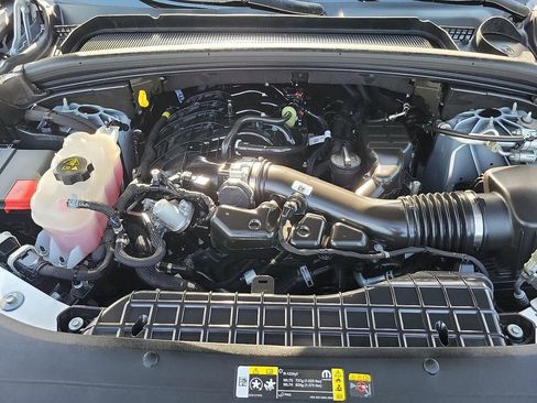 Used 2024 Jeep Grand Cherokee L Laredo image 22