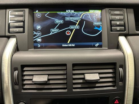 Used 2019 Land Rover Discovery Sport SE AWD/4WD image 36