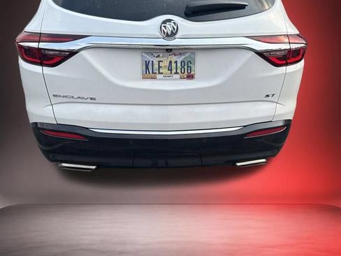 Used 2020 Buick Enclave Essence w/ Sport Touring Edition FWD image 1