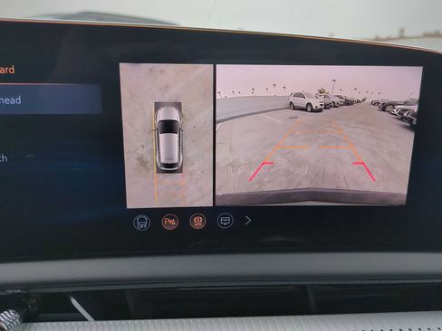 New 2026 Cadillac Optiq Luxury 1 image 20