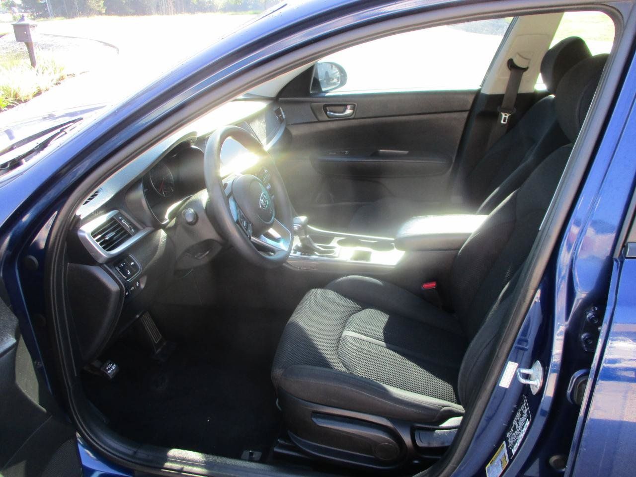 Used 2019 Kia Optima LX FWD image 14
