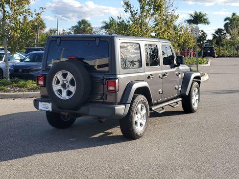 Used 2018 Jeep Wrangler Unlimited Sport S image 4