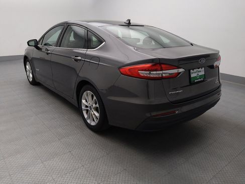 Used 2019 Ford Fusion SE FWD image 5