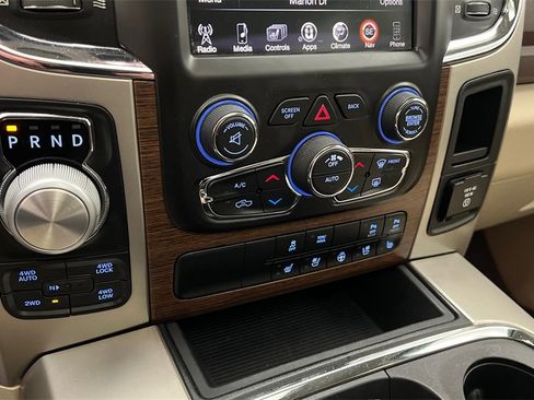 Used 2017 RAM 1500 Laramie w/ Convenience Group image 29