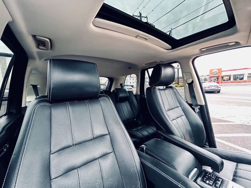 Used 2012 Land Rover Range Rover Sport HSE LUX image 34
