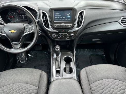 Used 2018 Chevrolet Equinox LT FWD image 14