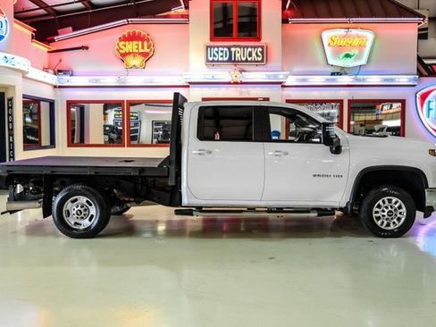 Used 2024 Chevrolet Silverado 2500 LT w/ Convenience Package AWD/4WD image 6
