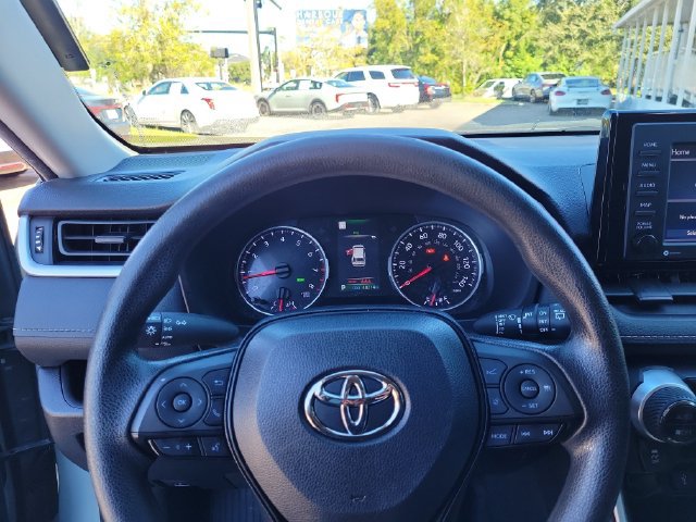 Used 2022 Toyota RAV4 XLE FWD image 26