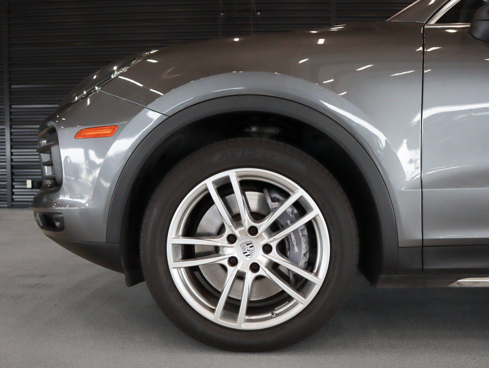 Certified 2023 Porsche Cayenne AWD/4WD image 12