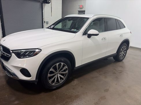 Used 2024 Mercedes-Benz GLC 300 4MATIC image 6