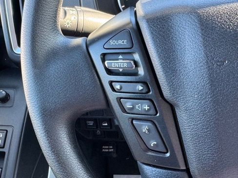 Used 2025 Nissan Frontier SV image 17