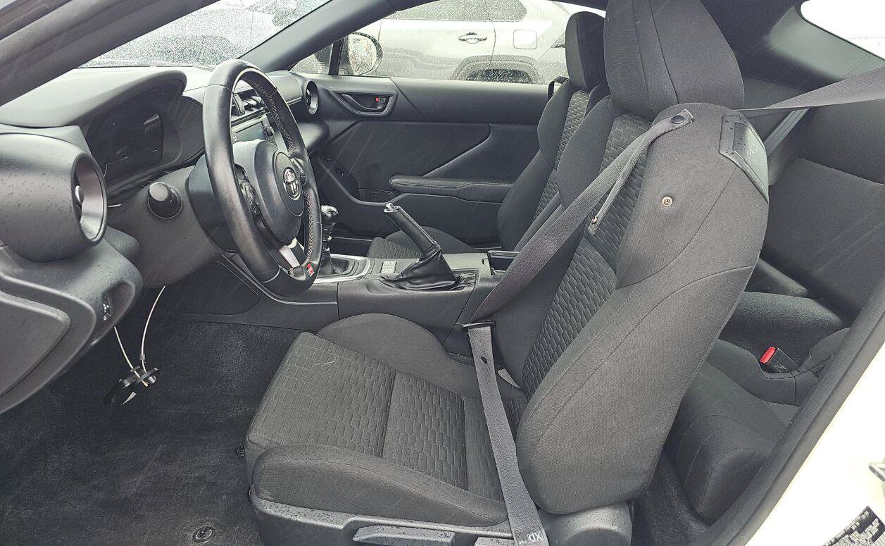 Used 2024 Toyota GR86 RWD image 7