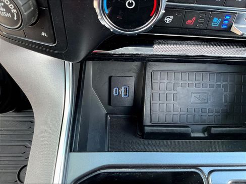 Used 2022 Ford F150 Limited AWD/4WD image 17