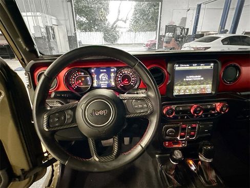 Used 2020 Jeep Gladiator Rubicon image 12