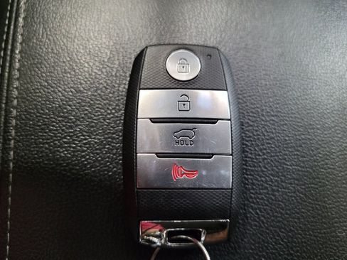 Used 2017 Kia Sorento EX AWD/4WD image 32