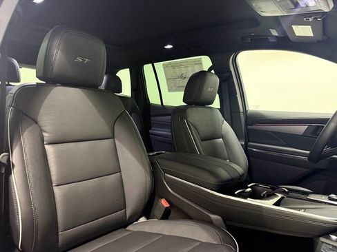 New 2026 Buick Enclave Sport Touring w/ Power Package image 32