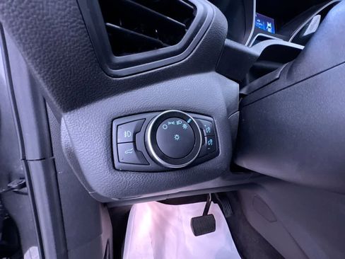 Used 2017 Ford Escape SE FWD image 16
