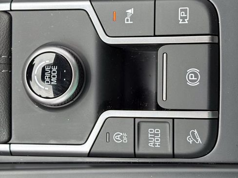 Certified 2025 Kia Sorento S w/ Panoramic Sunroof Package FWD image 31