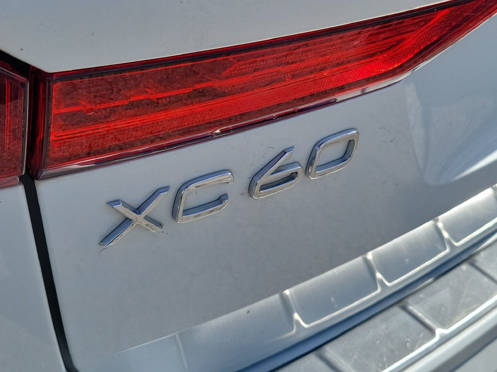 Used 2021 Volvo XC60 T8 Inscription Expression w/ Protection Package Premier AWD/4WD image 13