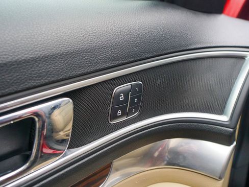 Used 2017 Ford Explorer Limited image 22