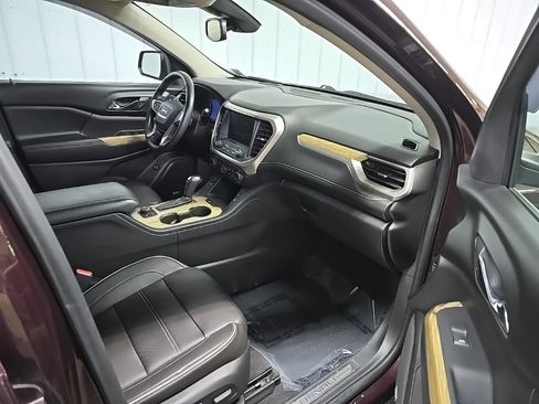 Used 2017 GMC Acadia Denali w/ Technology Package AWD/4WD image 16