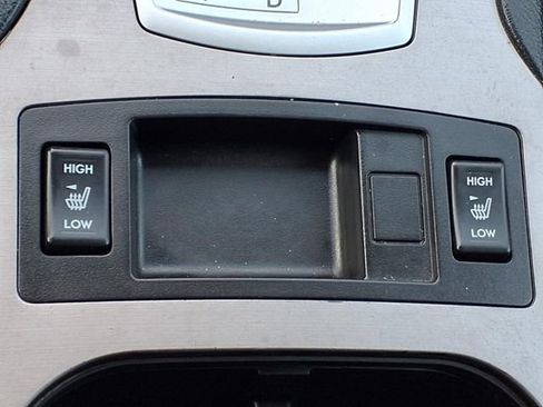 Used 2014 Subaru Outback 2.5i Limited AWD/4WD image 11