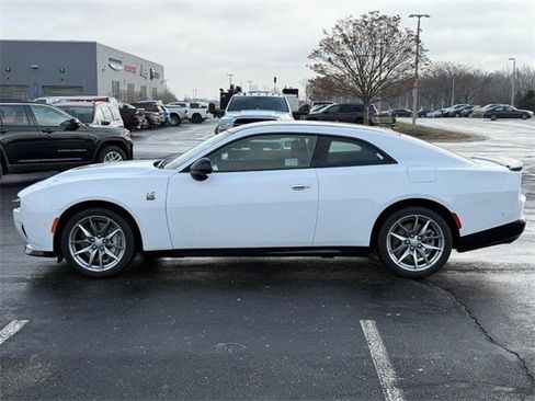 New 2026 Dodge Charger Daytona Scat Pack image 9