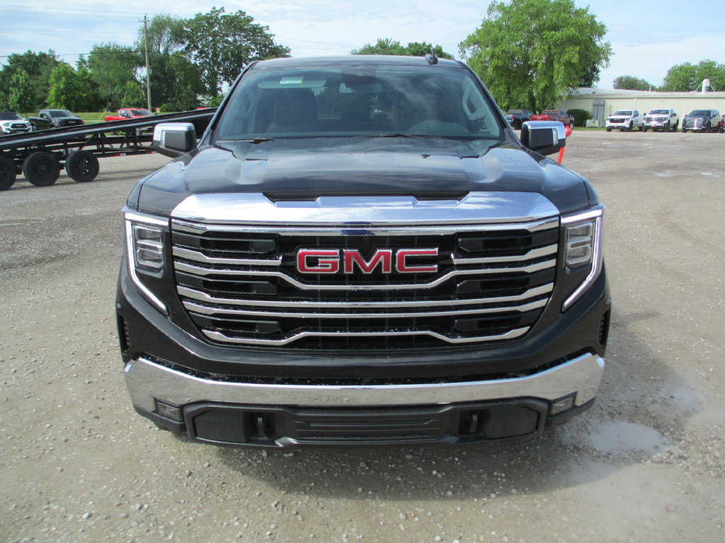 New 2026 GMC Sierra 1500 SLT w/ SLT Premium Package AWD/4WD image 12
