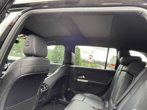 Used 2020 Mercedes-Benz GLB 250 4MATIC image 16