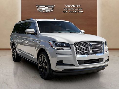 Used 2022 Lincoln Navigator L Reserve AWD/4WD image 6