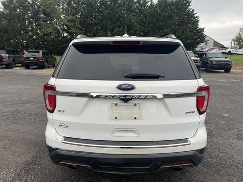 Used 2018 Ford Explorer XLT w/ Equipment Group 202A image 4