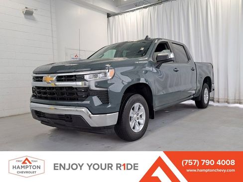 Used 2025 Chevrolet Silverado 1500 LT image 1