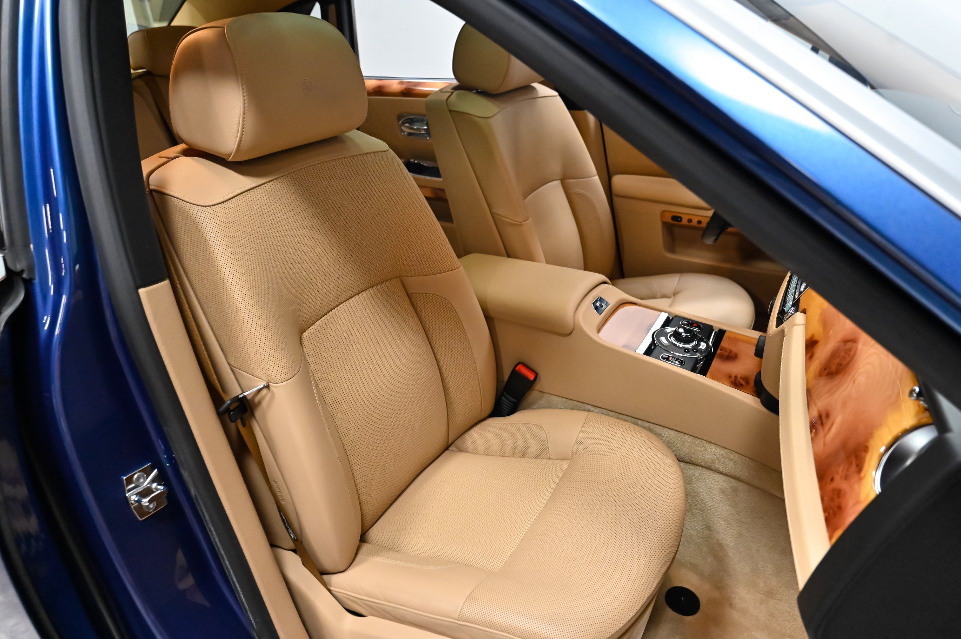 Used 2012 Rolls-Royce Ghost RWD image 48