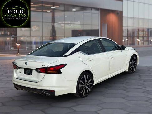 Used 2020 Nissan Altima 2.5 SR FWD image 3