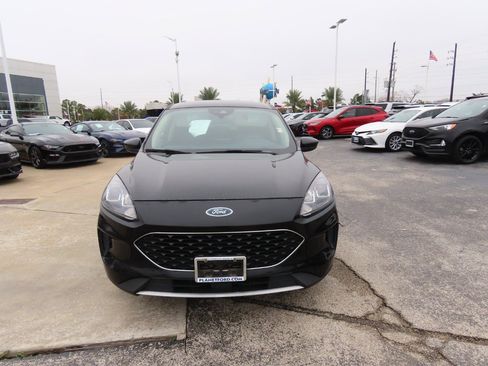Used 2020 Ford Escape SE image 5