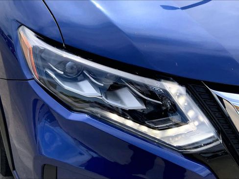 Used 2018 Nissan Rogue SL w/ Premium Package image 27