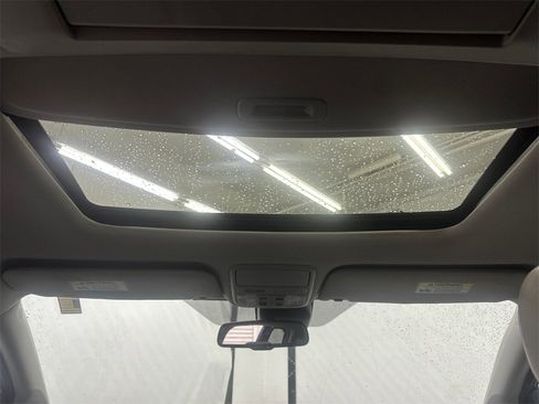 Used 2015 Honda Odyssey Touring image 21