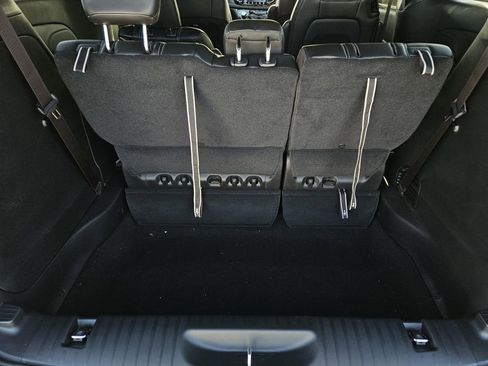 New 2026 Chrysler Pacifica Select image 9