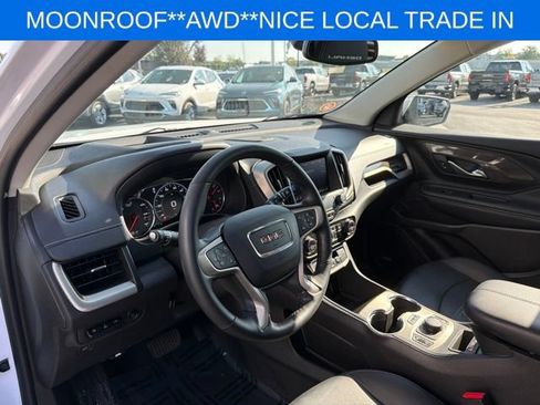Used 2024 GMC Terrain Denali w/ Denali Premium Package AWD/4WD image 15